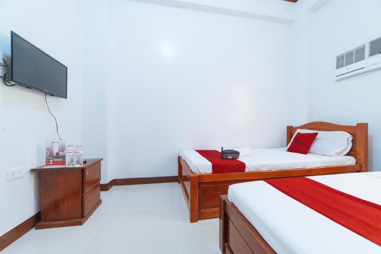 Reddoorz @ D Maagma Street Hotel Kalibo Exterior foto