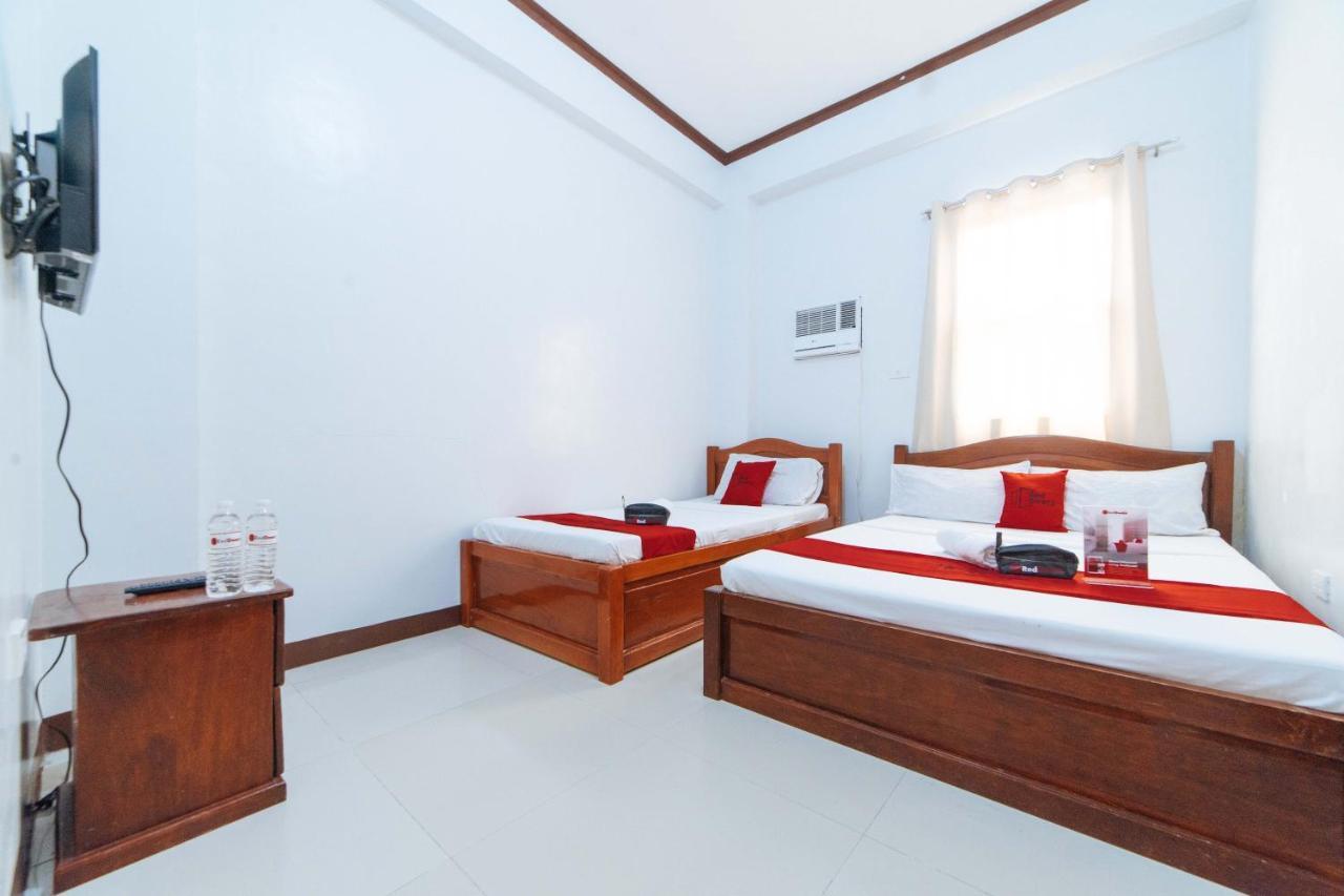 Reddoorz @ D Maagma Street Hotel Kalibo Exterior foto
