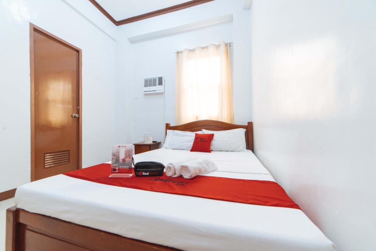 Reddoorz @ D Maagma Street Hotel Kalibo Exterior foto