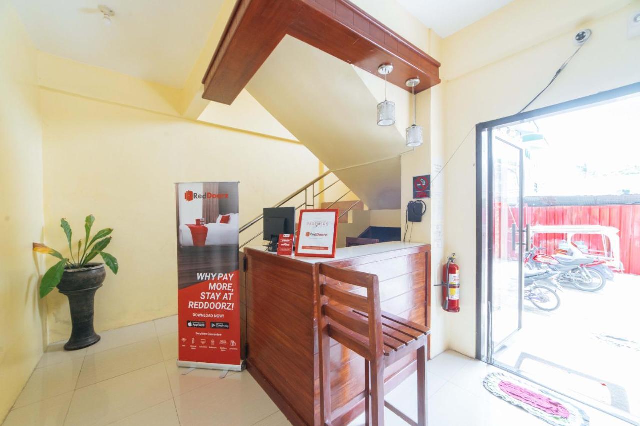 Reddoorz @ D Maagma Street Hotel Kalibo Exterior foto